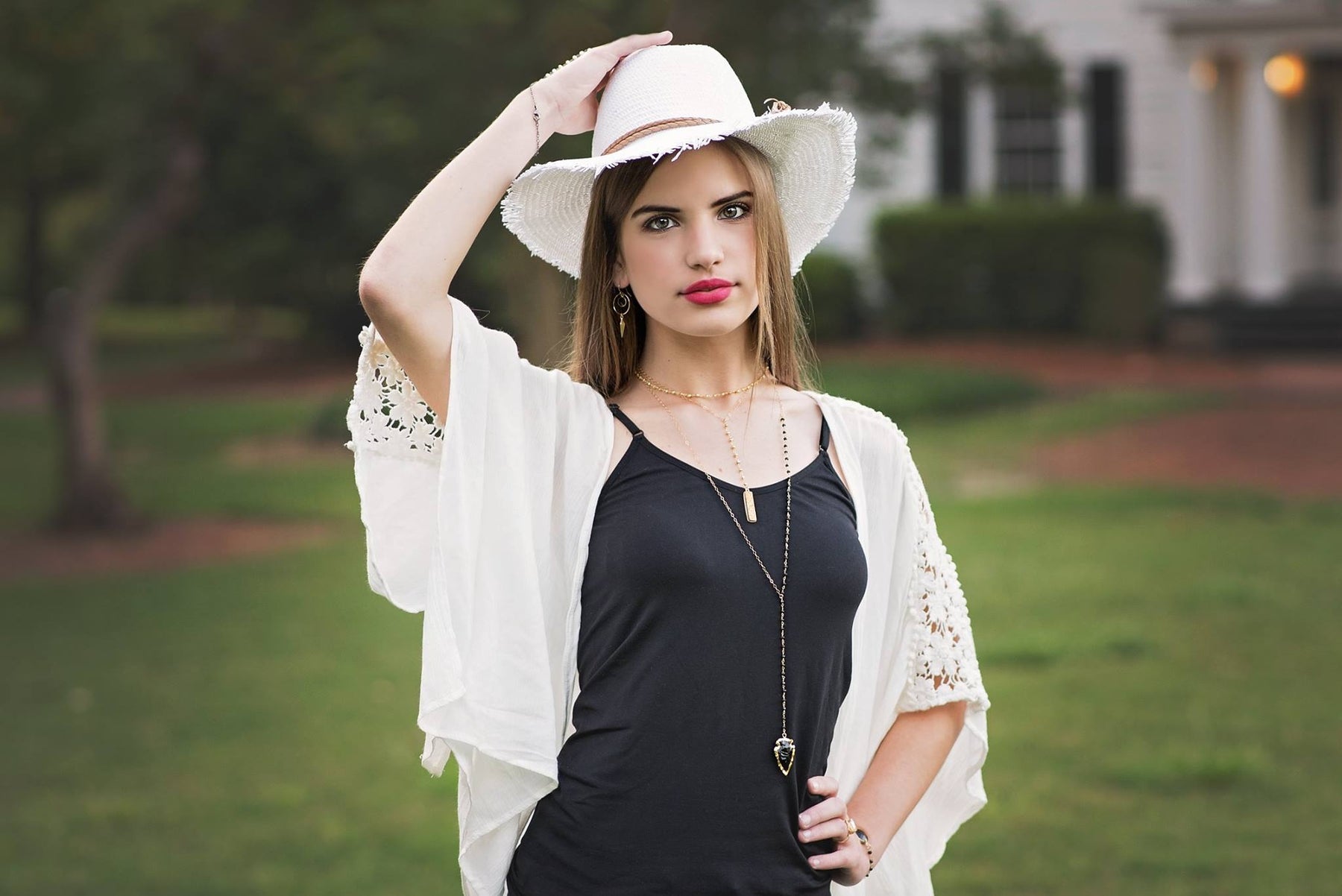 The Originals, Season 4 – Black Arrowhead Gold Lariat Necklace (2016)