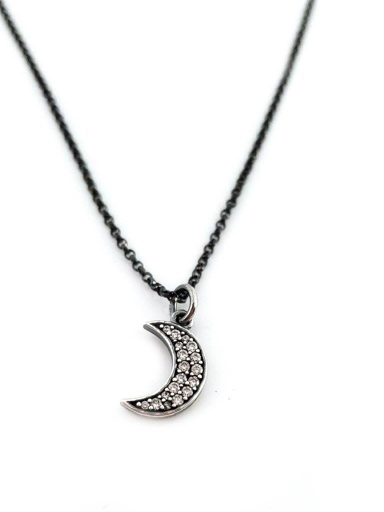 Riverdale, Season 4 (2019) – Pave Diamond Moon Necklace & Tiny Diamond Choker