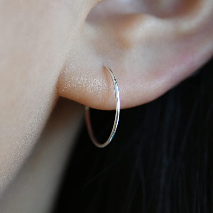 Sterling Silver Huggie Hoop Earrings – Thin Lightweight 15mm Hoops for Women