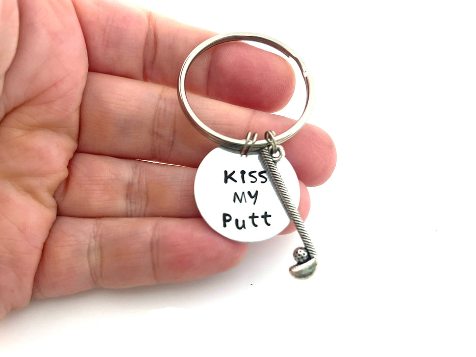 Kiss My Putt Golfer Keychain – Hand Stamped Aluminum Golf Gift for Dad, Funny Golf Key Ring