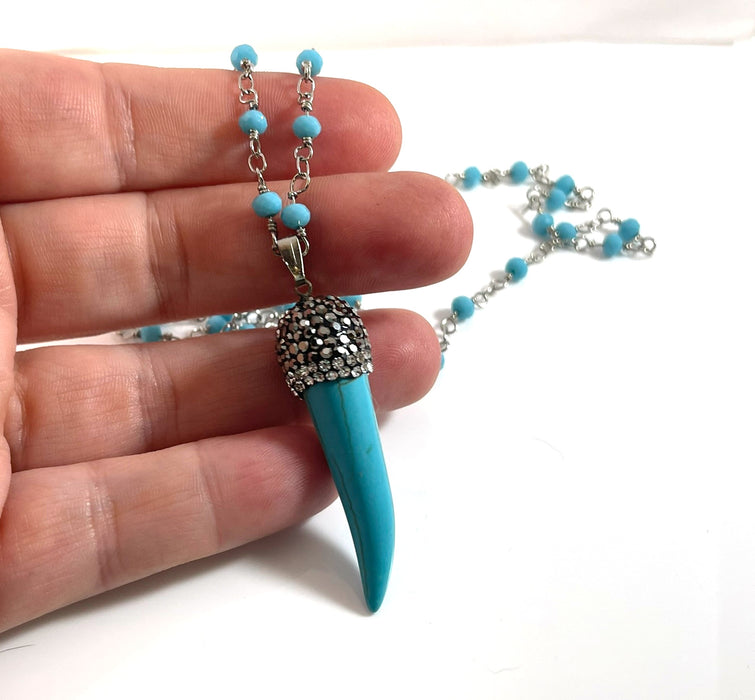 Turquoise Horn Necklace – Howlite & Czech Glass on Stainless Steel Chain