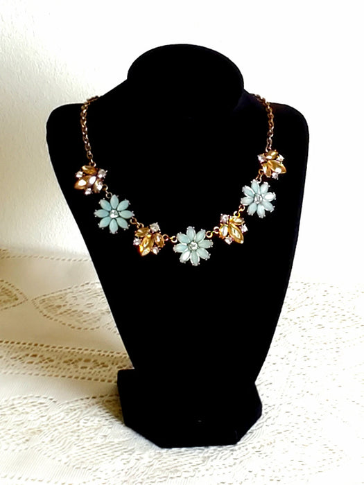 Nicole Vintage Floral Statement Necklace – Mint & Champagne Crystal