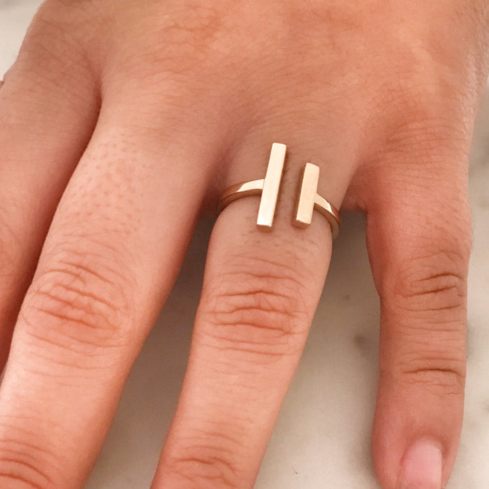 Adjustable Natural Bronze Parallel Bars Ring